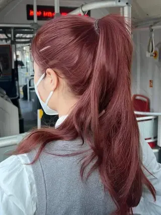 ロング カラー トレンド暖色ヘア🍒 miu🍒のヘアスタイル