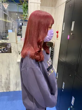 カラー white.所属・white.梅田 デザインカラー🦄のヘアスタイル