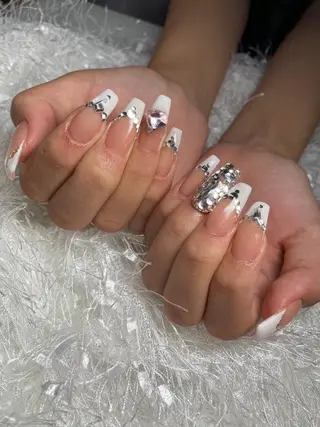 アイブロウ マツエク・マツパ ネイル Nail&eye Belire 新宿のネイルデザイン