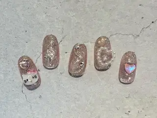 ネイル 【山岡】 ロイヤル•セラピストのネイルデザイン