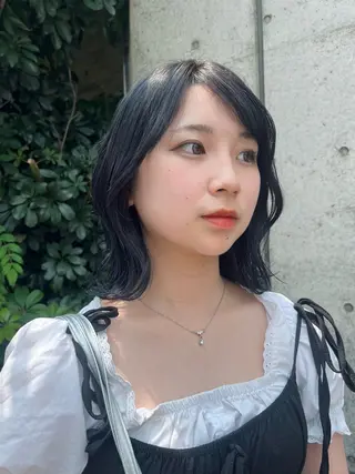 ミディアム 東村 桃花のヘアスタイル