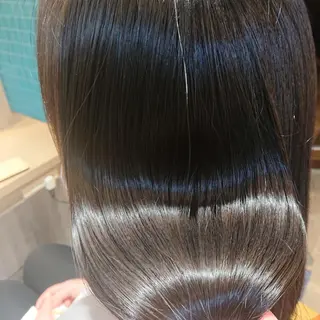 ロング alushe 岡 陽子のヘアスタイル