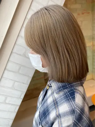 ミディアム カラー YUNA ユウナのヘアスタイル