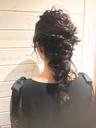 ミディアム ヘアアレンジ 🐺ウルフ/レイヤー 似合わせ‎🤍沙羅のヘアスタイル