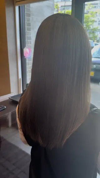 セミロング SALOWIN所属・salowin 谷本のヘアスタイル