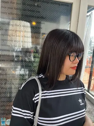 ミディアム まみ/暖色カラー /デザインカラーのヘアスタイル