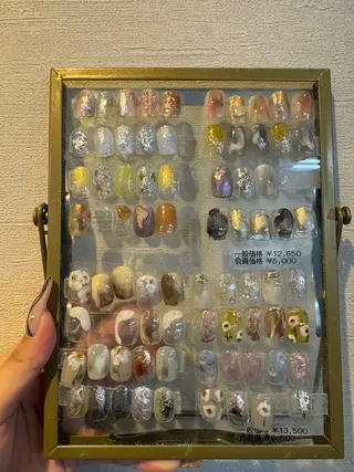 ネイル ネイルサロンエーナイン本店所属・エーナイン本店研修生 🤍🤎のネイルデザイン