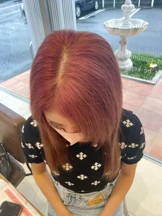 セミロング カラー HIKARI🐈‍⬛ レイヤー×デザインのヘアスタイル