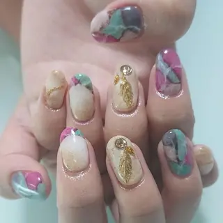 ネイル QULEONAIL所属・大城 裕麻のネイルデザイン