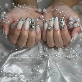 セミロング L'tia nailのネイルデザイン