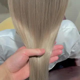 ロング 夏向/ハイトーン /パーマのヘアスタイル