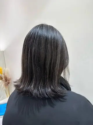 セミロング カラー ヘアアレンジ タイトボブ個性派カラ ーAKANEのヘアスタイル