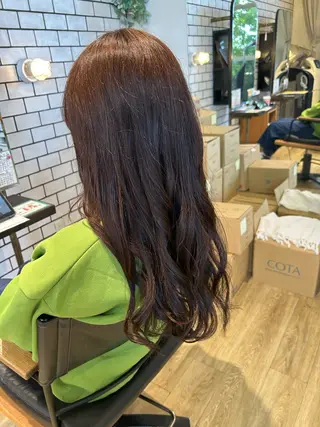 ロング カラー 水木 里咲のヘアスタイル