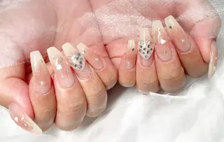 ネイル Roi〈ロワ〉 Minakoのネイルデザイン