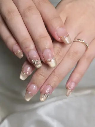 ネイル ビジュード ネイルのネイルデザイン