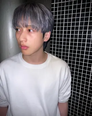 ロング メンズ 🍭ハイトーン/ デザインカラー🦄のヘアスタイル