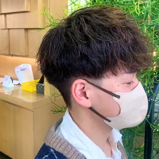 パーマ メンズ レイヤー/スパイキー ショート/坂本翔のヘアスタイル