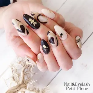 ネイル Petit Fleur所属・青柳 亜梨奈のマツエク・マツパデザイン