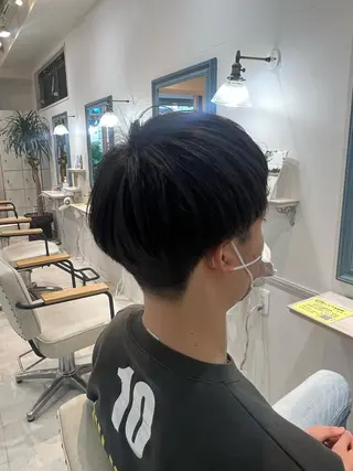 メンズ ワクダ アイリのヘアスタイル