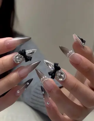 ネイル Lina nail所属・Lunaa 池袋のネイルデザイン