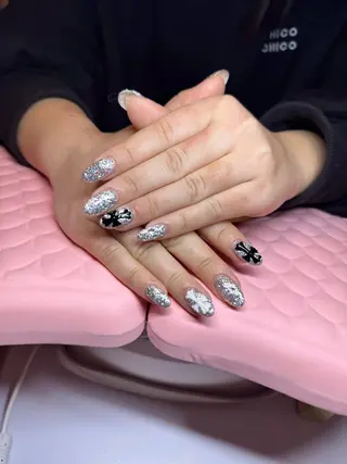 ネイル 濱岡 咲のネイルデザイン