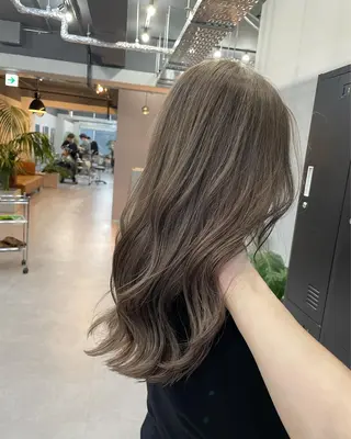 ロング カラー ミルクティーベージュ ❤︎レイヤー　MIAのヘアスタイル