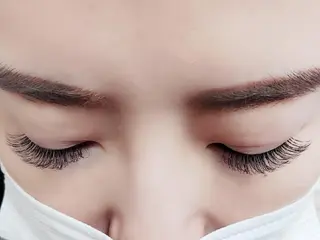 マツエク・マツパ EYE405　新宿店所属・EYE 405 Mikaのマツエク・マツパデザイン