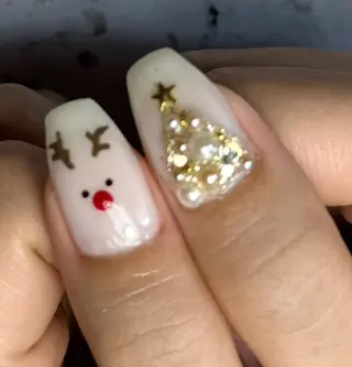 ネイル 新山 聖のネイルデザイン