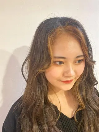 ロング カラー Ate by little所属・青木 梢のヘアスタイル