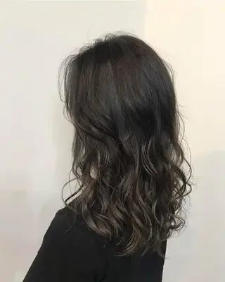 セミロング カラー ASUSIA所属・stylist YUKIのヘアスタイル