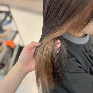 セミロング MANA艶髪 暖色カラー/髪質改善のヘアスタイル