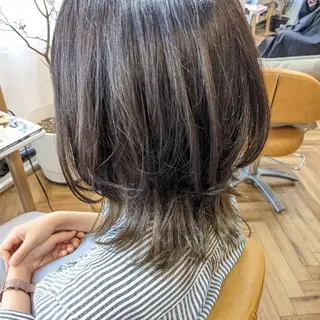 ミディアム 中野 雅子のヘアスタイル
