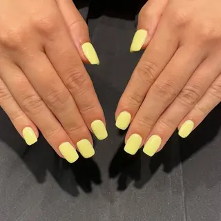 ネイル 𝑟𝑖𝑠𝑎 🕯‎🤍のネイルデザイン