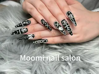 セミロング Moomi nail salonのネイルデザイン