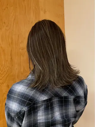 ミディアム カラー Miku /ブリーチ/ボブのヘアスタイル