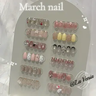 ネイル LA VENIA所属・Mio Nailのネイルデザイン