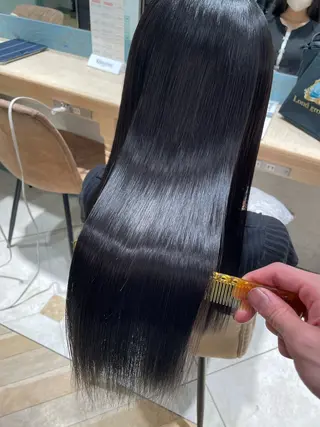 ロング 🥇KEN /レイヤー/艶カラーのヘアスタイル