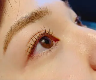 マツエク・マツパ M'sアイブロウ所属・梅田駅近！半個室 M'sアイブロウの眉毛・アイブロウイメージ