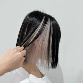 ミディアム カラー akane🤍 ブリーチ/ベージュのヘアスタイル