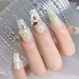 ネイル pink ladyサロン所属・べ にのネイルデザイン