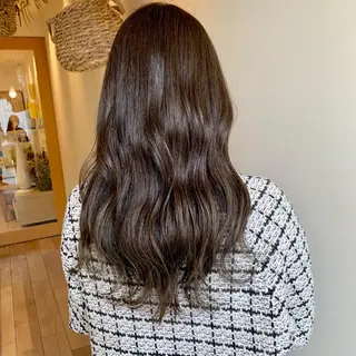 ロング カラー 山本 知佳のヘアスタイル