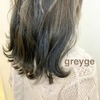 ミディアム カラー yuka .のヘアスタイル