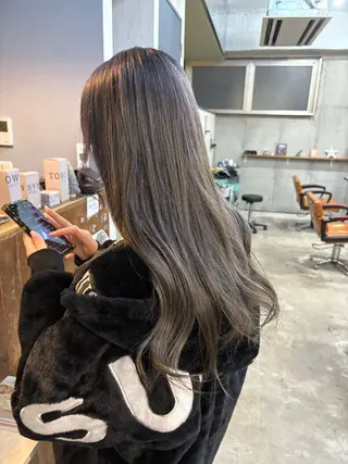 カラー Trip 香椎所属・Trip/ AYUのヘアスタイル