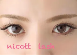 マツエク・マツパ サクラブロウ 大阪駅前第4ビルのマツエク・マツパデザイン