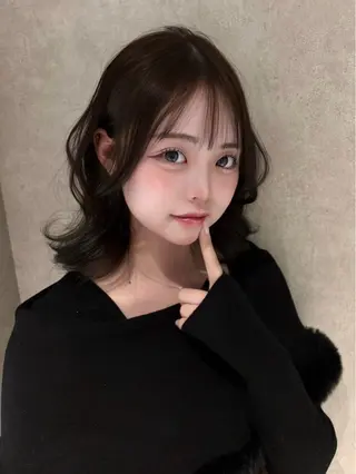 ミディアム カラー VEYY.nagoya所属・みゅう／韓国：網紅： トレンドヘアのヘアスタイル