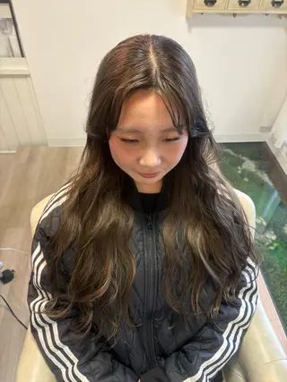 ロング カラー Rio /eMu☆･:*のヘアスタイル