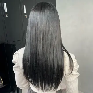 ロング 山路 和花のヘアスタイル