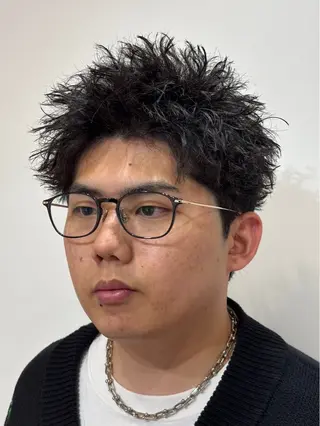 ショート パーマ メンズ 青木 真裟斗のヘアスタイル