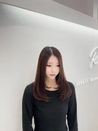 ミディアム R/🎀 ヘアセット・艶カラーのヘアスタイル