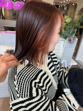 ミディアム カラー yoshi （髙橋）のヘアスタイル